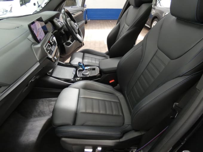 2025 BMW Ix3