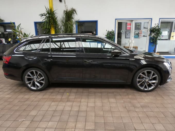 2025 Skoda Superb