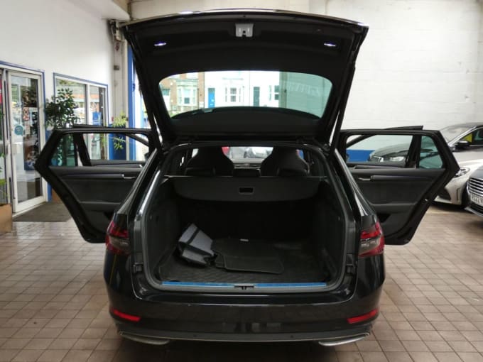 2025 Skoda Superb