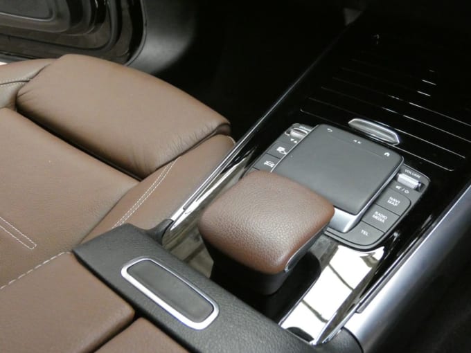 2025 Mercedes-benz Gla