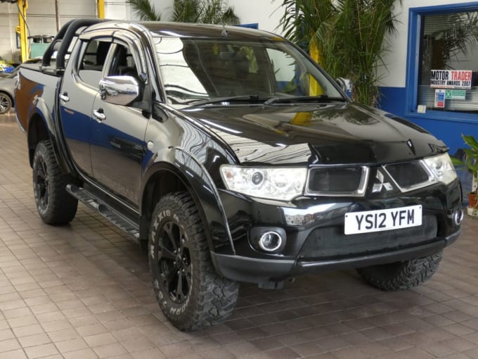 2025 Mitsubishi L200