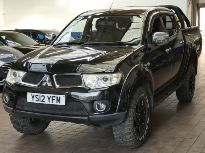 2025 Mitsubishi L200