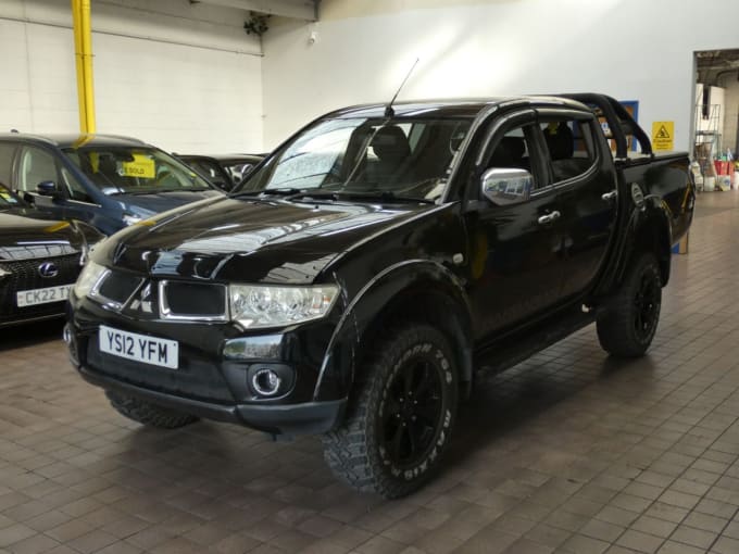 2025 Mitsubishi L200