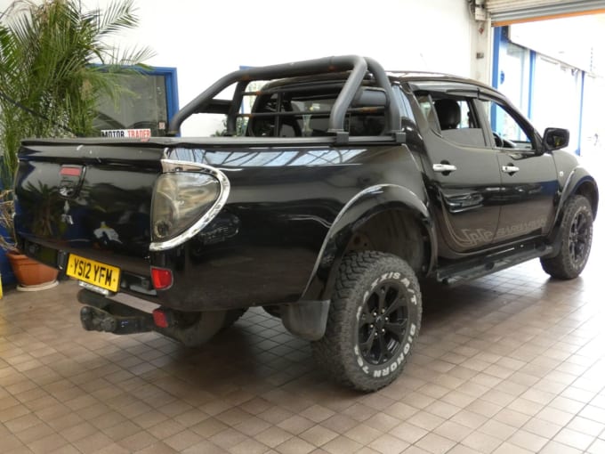 2025 Mitsubishi L200