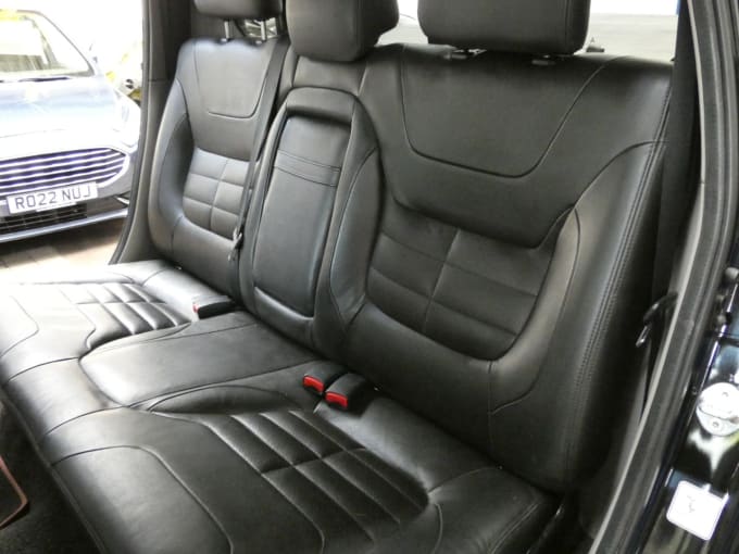 2025 Mitsubishi L200