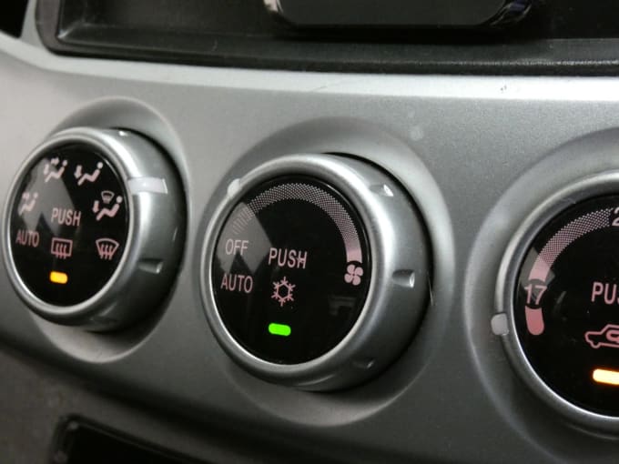 2025 Mitsubishi L200