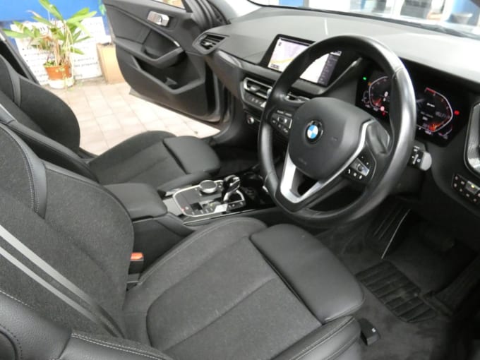 2025 BMW 1 Series