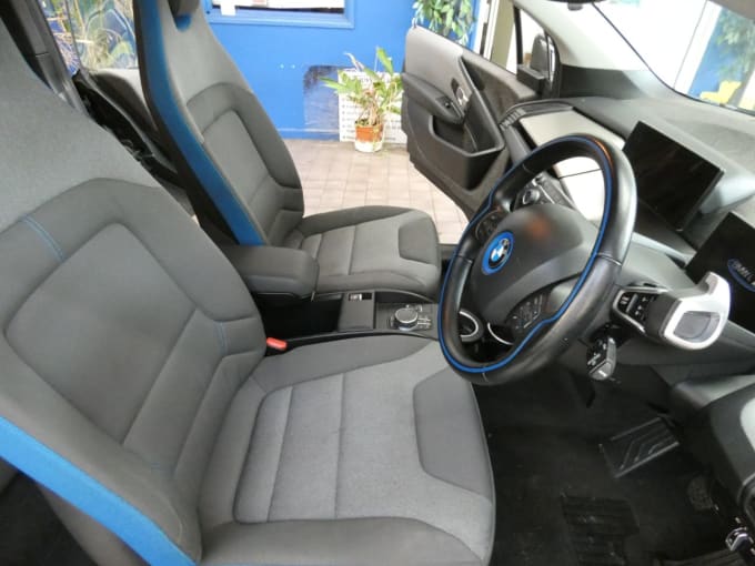 2025 BMW I3