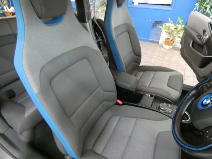 2025 BMW I3