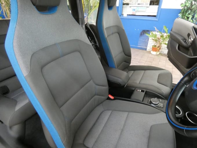 2025 BMW I3
