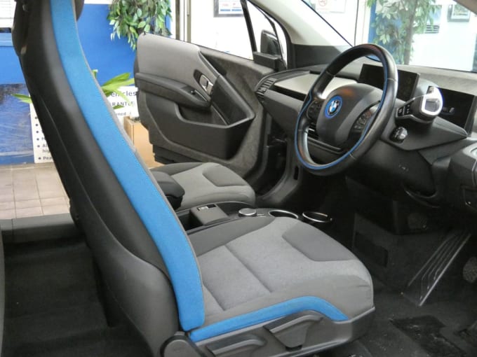 2025 BMW I3