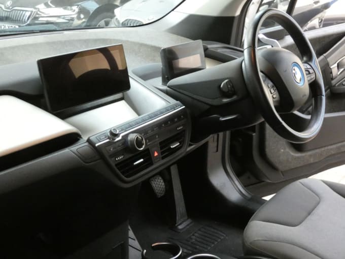 2025 BMW I3