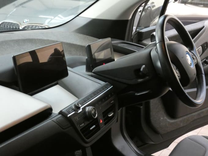 2025 BMW I3