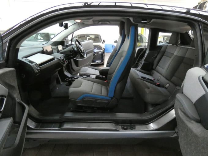 2025 BMW I3