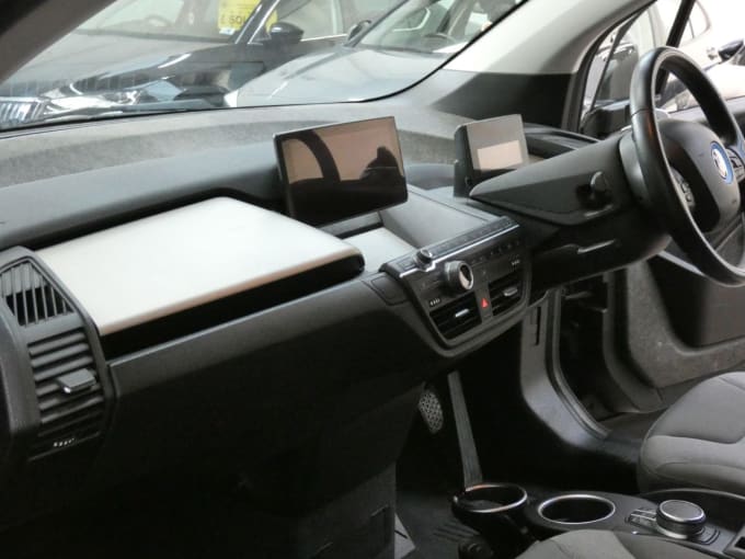 2025 BMW I3