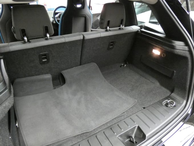 2025 BMW I3