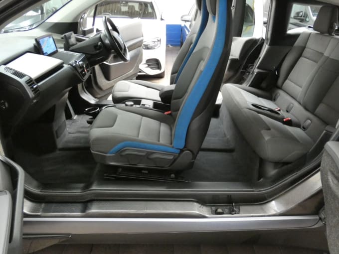 2025 BMW I3