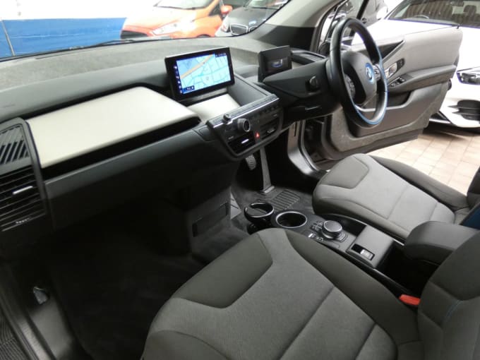 2025 BMW I3