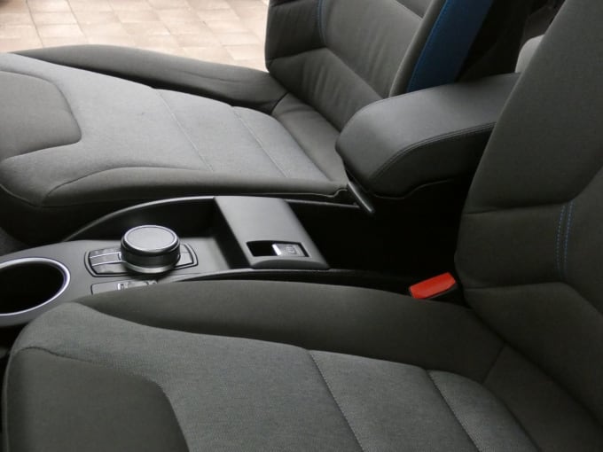 2025 BMW I3