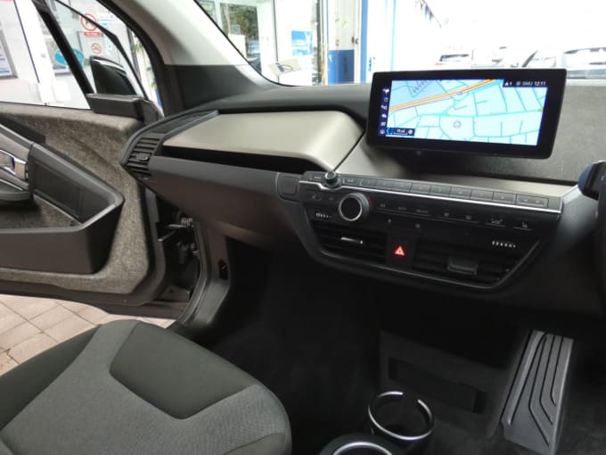 2025 BMW I3
