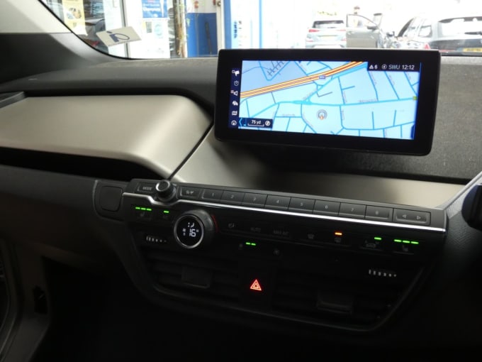 2025 BMW I3