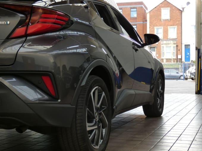 2025 Toyota C-hr