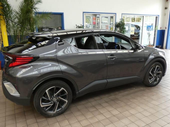 2025 Toyota C-hr