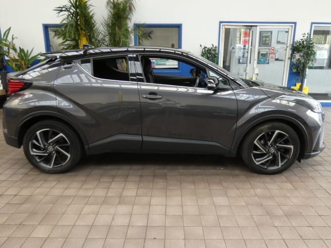 2025 Toyota C-hr