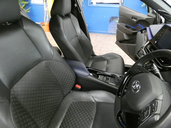 2025 Toyota C-hr