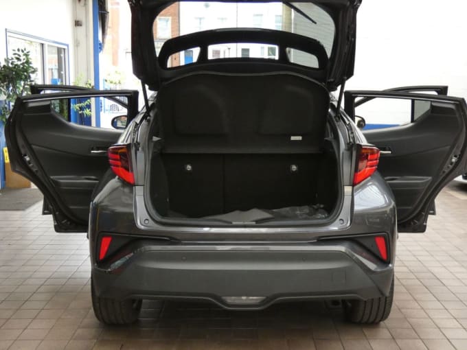 2025 Toyota C-hr