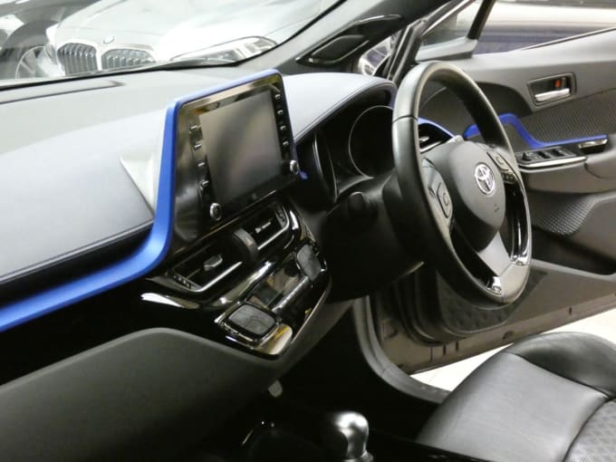 2025 Toyota C-hr
