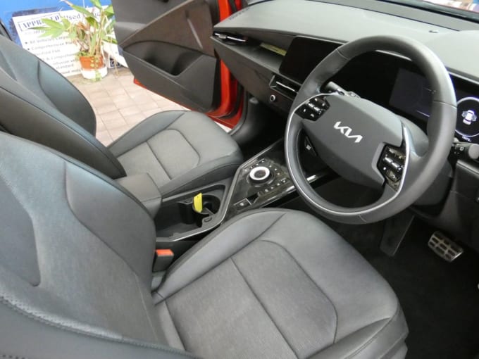 2025 Kia Niro