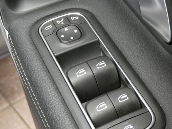 2025 Mercedes-benz Cla