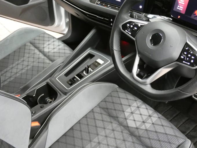 2025 Volkswagen Golf