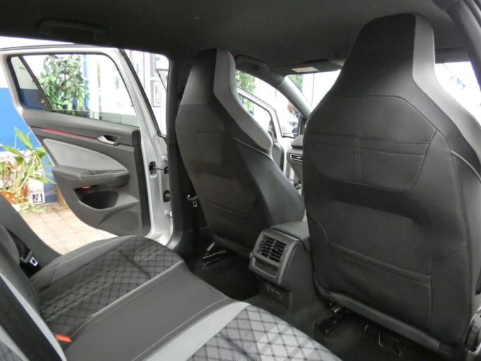2025 Volkswagen Golf