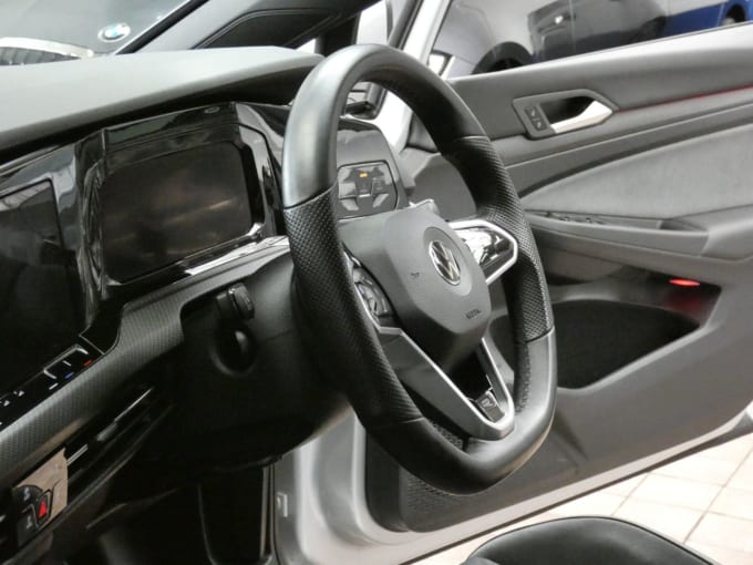 2025 Volkswagen Golf