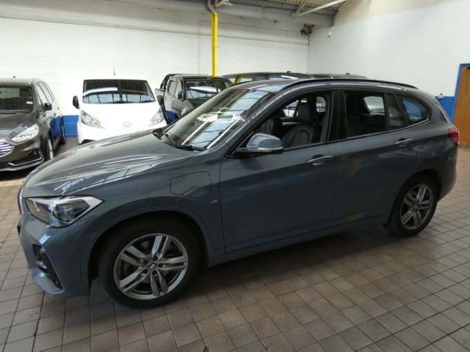 2025 BMW X1