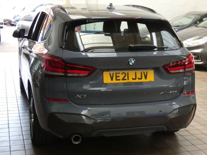 2025 BMW X1