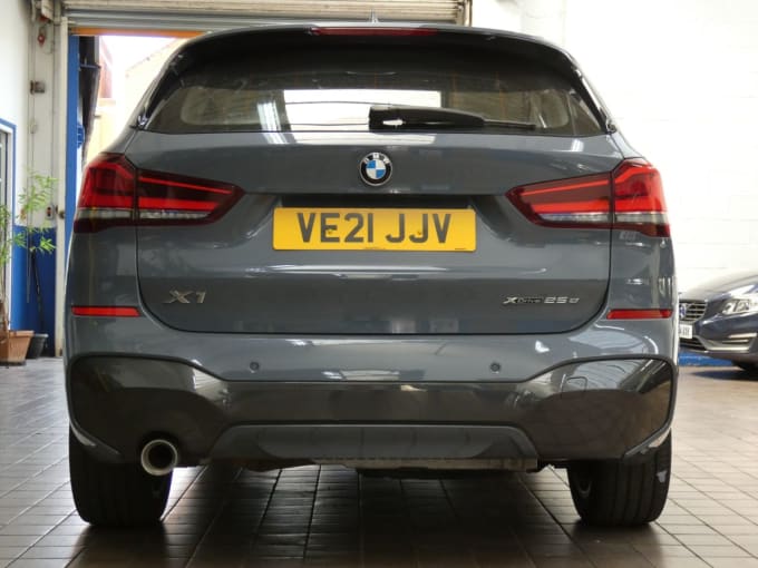 2025 BMW X1