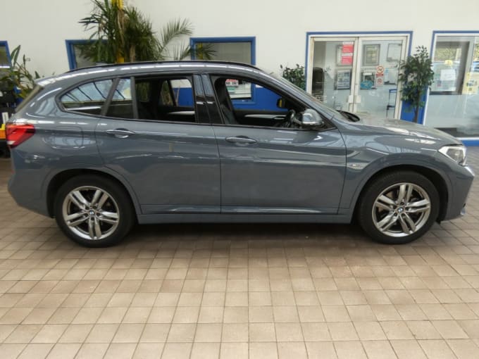 2025 BMW X1