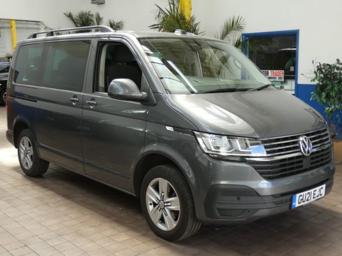 2025 Volkswagen Transporter Shuttle