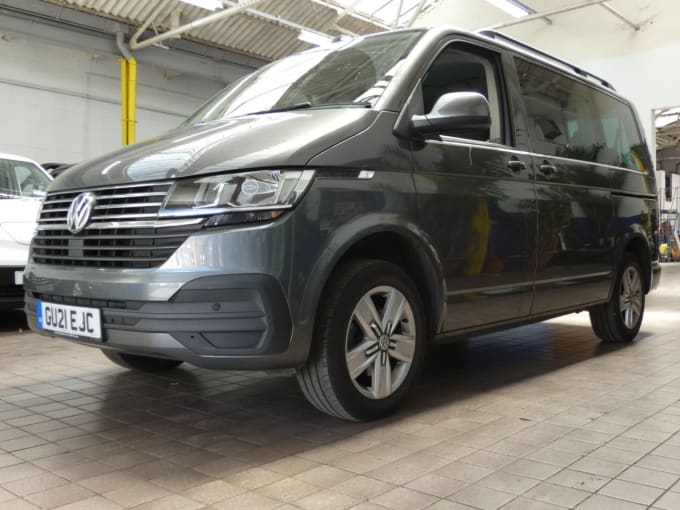 2025 Volkswagen Transporter Shuttle