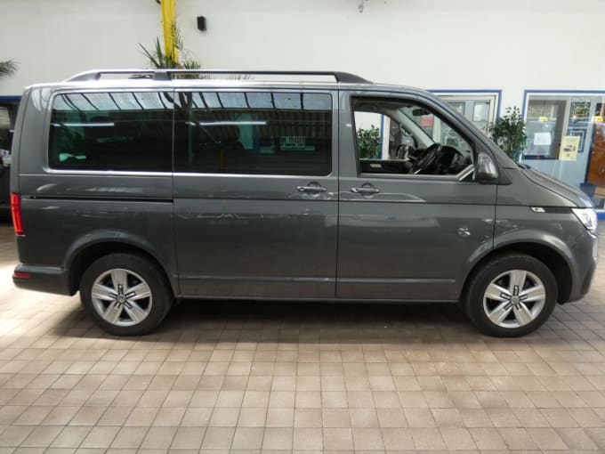 2025 Volkswagen Transporter Shuttle