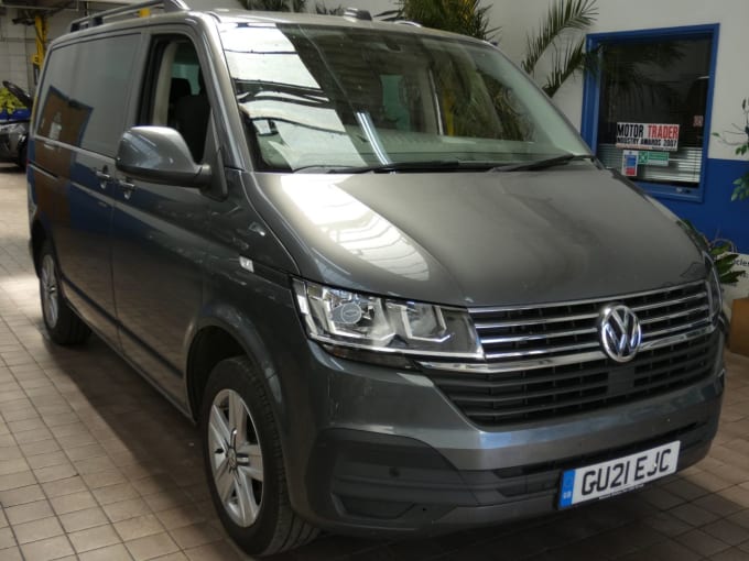 2025 Volkswagen Transporter Shuttle