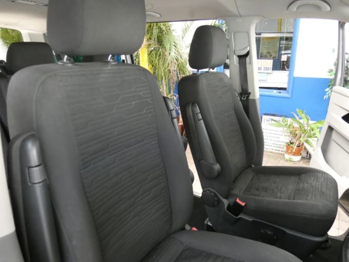 2025 Volkswagen Transporter Shuttle