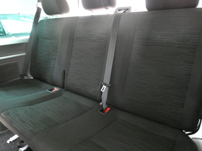 2025 Volkswagen Transporter Shuttle