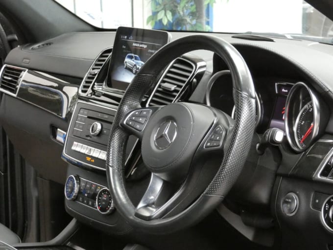 2025 Mercedes-benz Gls