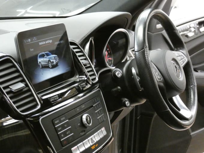 2025 Mercedes-benz Gls