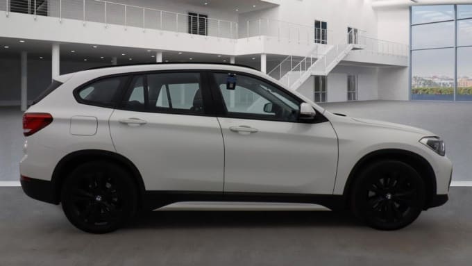 2025 BMW X1