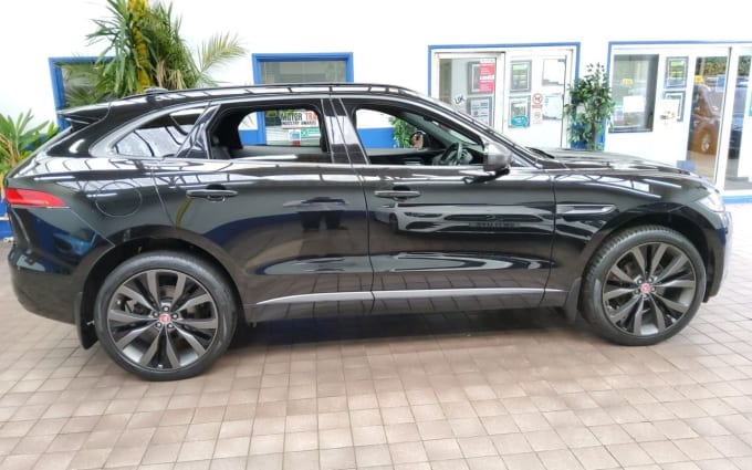 2025 Jaguar F-pace
